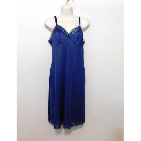 Vintage Vanity Fair Full Slip Dress Womens 34 Blue Lace 29 In. Adj Straps Nylon - Picture 1 of 8